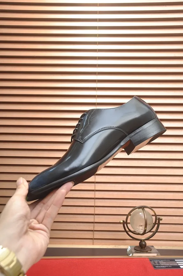 Gucci Men's Leather Logo Oxford - European Craft