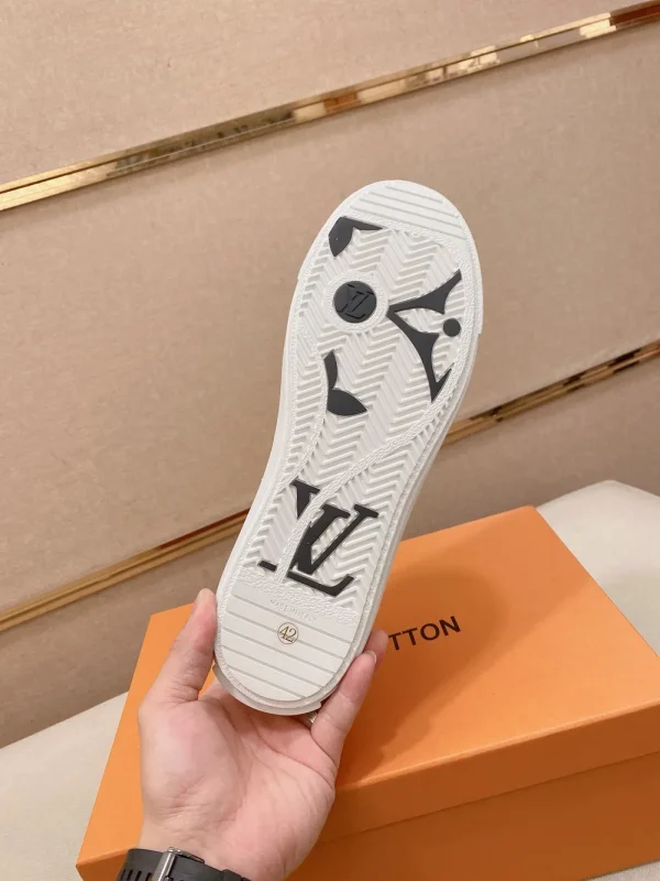 Louis Vuitton Luxembourg Men's White Leather Sneaker