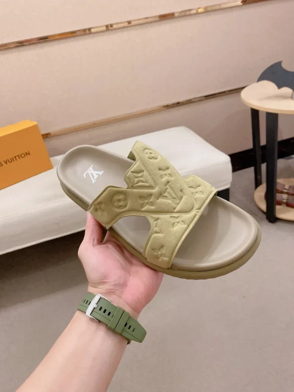 Louis Vuitton LV Oasis Mule Men's Beige Slide