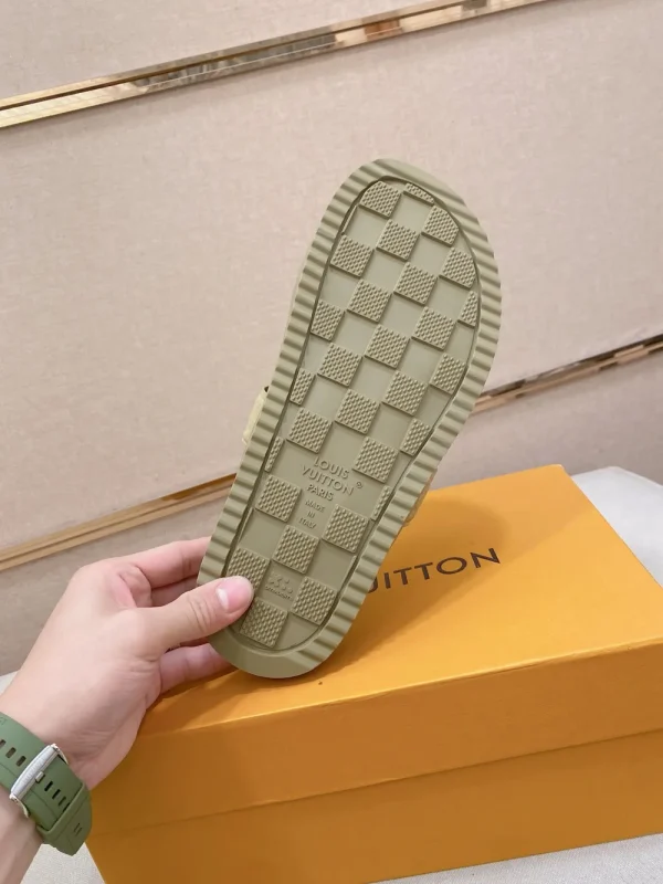 Louis Vuitton LV Oasis Mule Men's Beige Slide