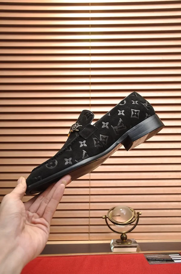 Louis Vuitton Major Loafer Men's Black Leather