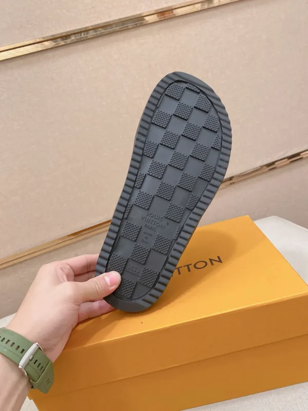 Louis Vuitton Oasis Mule Black Leather Slide