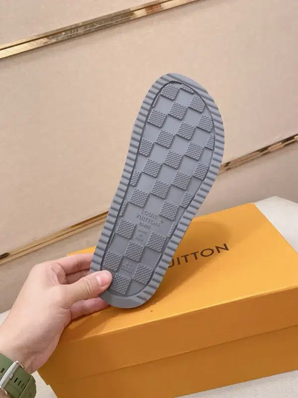 Louis Vuitton Oasis Mule Men's Grey Leather Slide