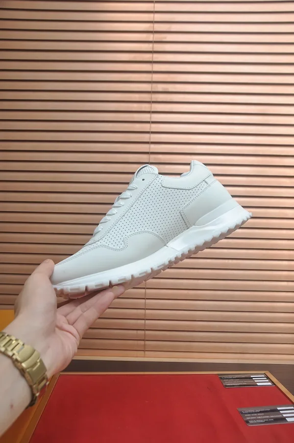 Louis Vuitton Men's White Leather Sneaker - Run Away