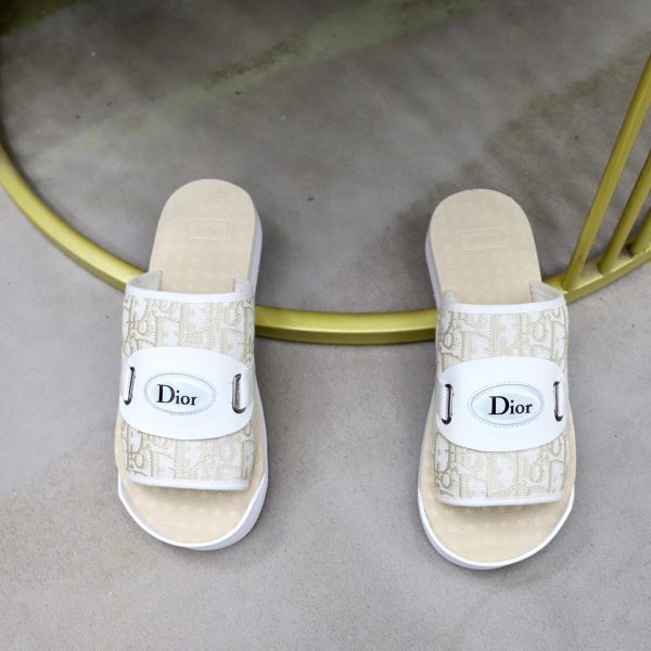 Dior Aqua Mule – Beige & White Dior Oblique Jacquard Script Medallion