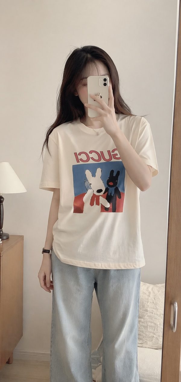 Gucci Black White Rabbit Phone Call Print T-Shirt- Beige