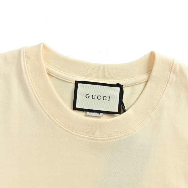 Gucci Black White Rabbit Phone Call Print T-Shirt- Beige