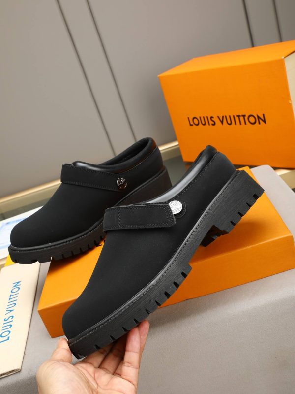 Louis Vuitton Matte Suede Lug-Sole Mule – Triple Black