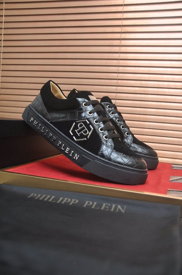 Philipp Croc-Embossed Hexagon Low-Top Sneaker – Black (6) Philipp Croc-Embossed Hexagon Low-Top Sneaker – Black