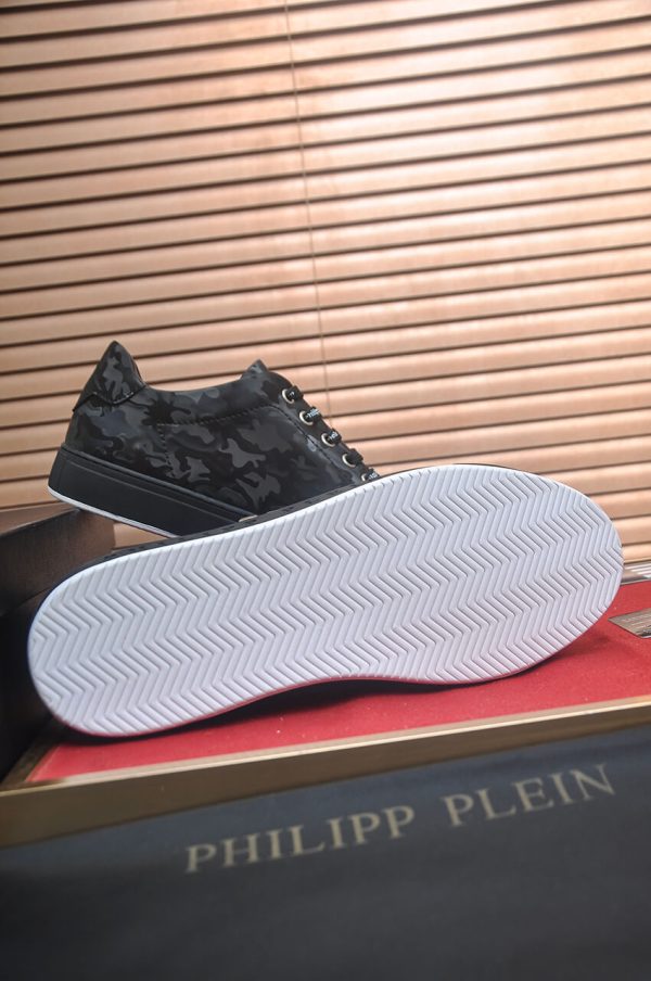 Philipp Plein Camouflage Hexagon Low-Top Sneaker – Black & Grey