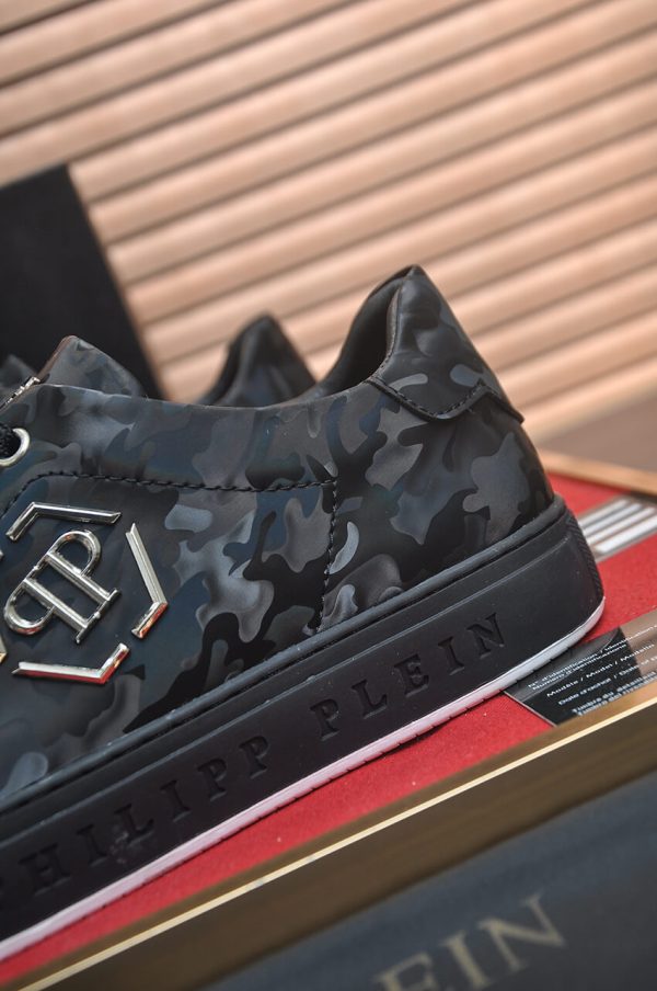 Philipp Plein Camouflage Hexagon Low-Top Sneaker – Black & Grey