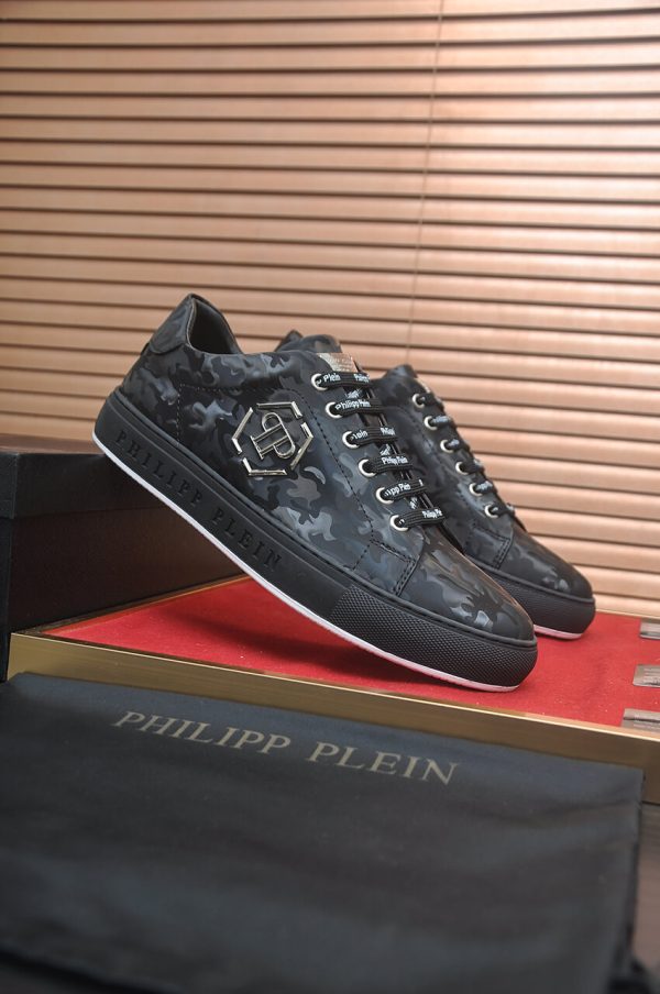 Philipp Plein Camouflage Hexagon Low-Top Sneaker – Black & Grey