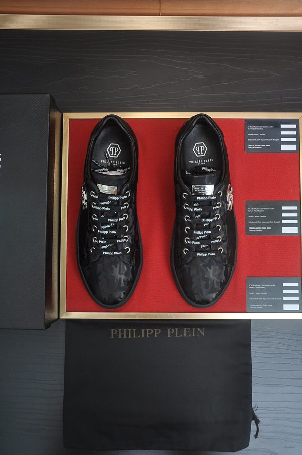 Philipp Plein Camouflage Hexagon Low-Top Sneaker – Black & Grey