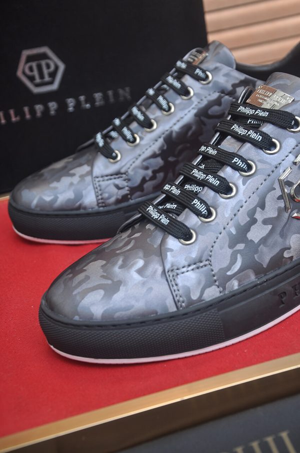 Philipp Plein Camouflage Hexagon Low-Top Sneaker – Grey & Black