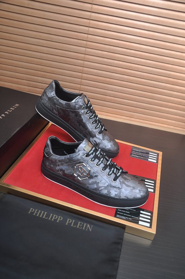 Philipp Plein Camouflage Hexagon Low-Top Sneaker – Grey & Black