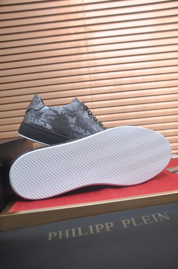 Philipp Plein Camouflage Hexagon Low-Top Sneaker – Grey & Black