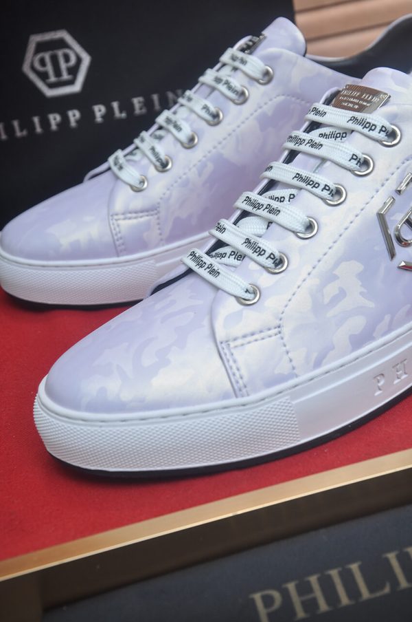 Philipp Plein Camouflage Hexagon Low-Top Sneaker – White & Light Grey