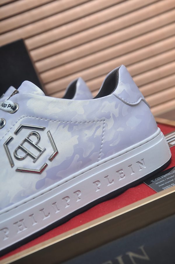 Philipp Plein Camouflage Hexagon Low-Top Sneaker – White & Light Grey