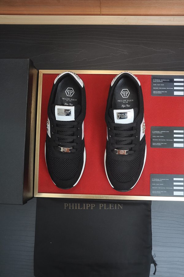 Philipp Plein Hexagon Runner Sneaker – Black & White