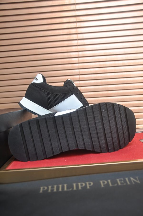 Philipp Plein Hexagon Runner Sneaker – Black & White
