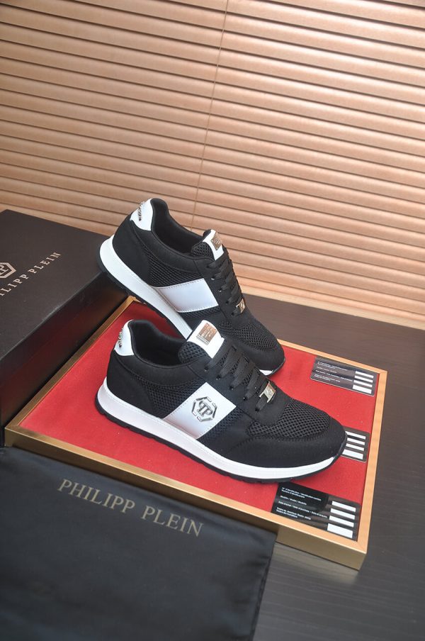 Philipp Plein Hexagon Runner Sneaker – Black & White