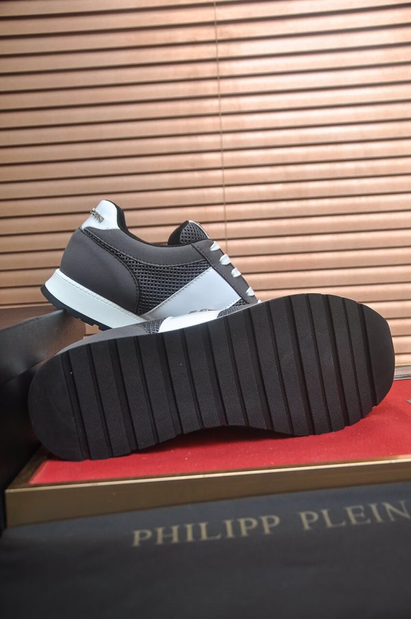 Philipp Plein Hexagon Runner Sneaker – Grey & White (5) Philipp Plein Hexagon Runner Sneaker – Grey & White