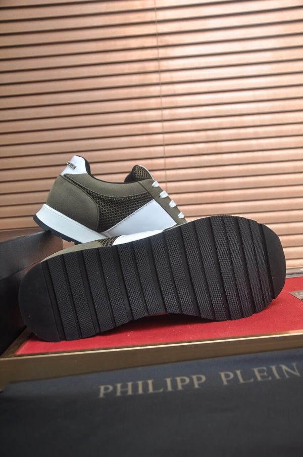 Philipp Plein Hexagon Runner Sneaker – Olive Green & White