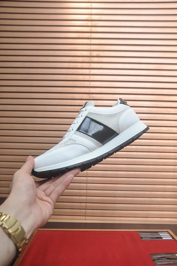 Philipp Plein Hexagon Runner Sneaker – White & Black (1) Philipp Plein Hexagon Runner Sneaker – White & Black