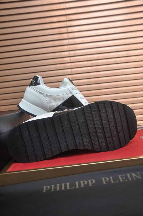 Philipp Plein Hexagon Runner Sneaker – White & Black (8) Philipp Plein Hexagon Runner Sneaker – White & Black