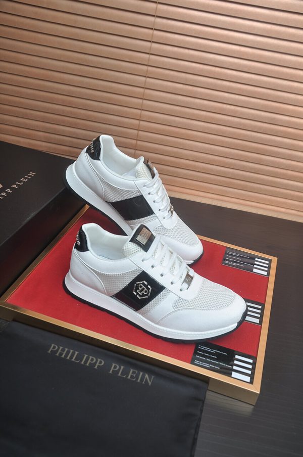 Philipp Plein Hexagon Runner Sneaker – White & Black (9) Philipp Plein Hexagon Runner Sneaker – White & Black