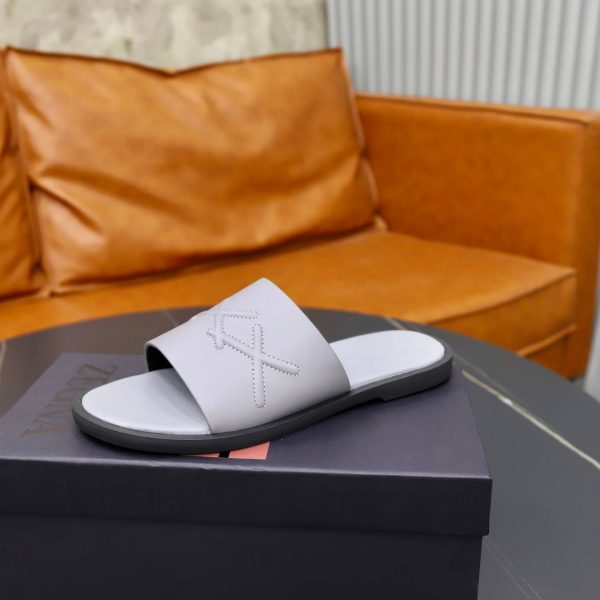Zegna Signature Stitch Leather Slides – Light Grey