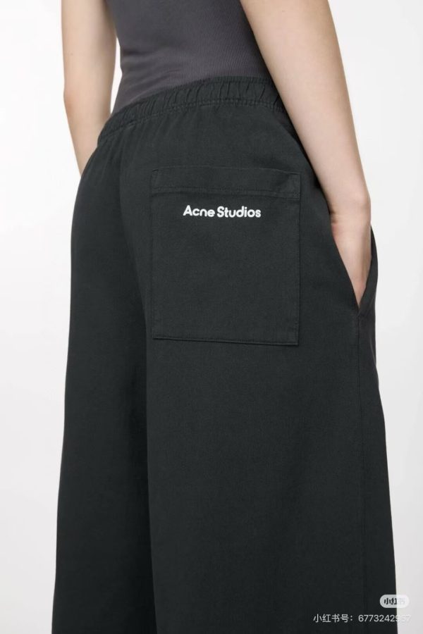 Acne Studios Logo Print Sweat Shorts- Black (4) Acne Studios Logo Print Sweat Shorts- Black