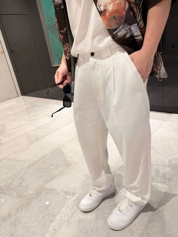 Brunello Cucinelli Cotton Linen Panama Texture Pleated Trousers- off-white (5) Brunello Cucinelli Cotton Linen Panama Texture Pleated Trousers- off-white