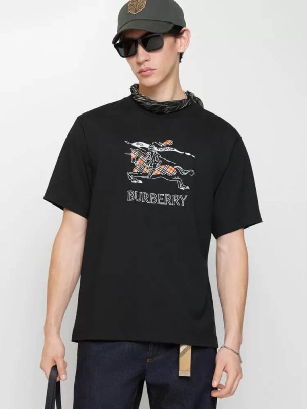 Burberry Knight Sketch Cotton T-shirts- Black (3) Burberry Knight Sketch Cotton T-shirts- Black