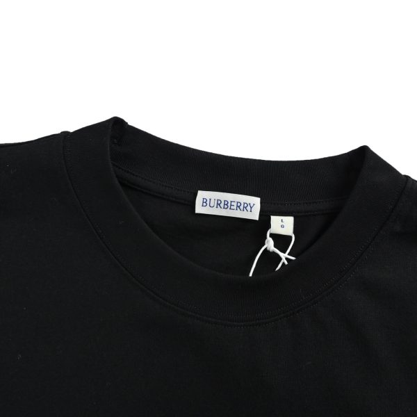 Burberry Knight Sketch Cotton T-shirts- Black (4) Burberry Knight Sketch Cotton T-shirts- Black