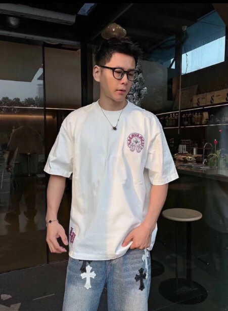 Chrome Hearts Horseshoe Logo Pocket T-Shirt- White (1) Chrome Hearts Horseshoe Logo Pocket T-Shirt- White