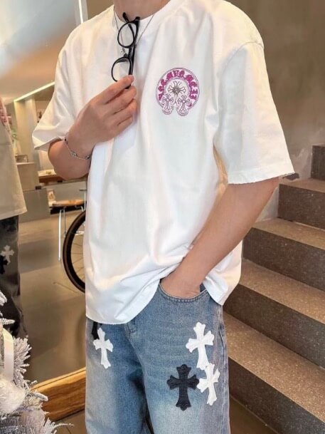 Chrome Hearts Horseshoe Logo Pocket T-Shirt- White (4) Chrome Hearts Horseshoe Logo Pocket T-Shirt- White