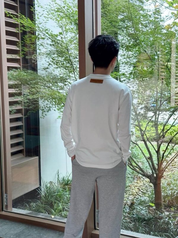 Louis Vuitton Cotton Inside Out Long Sleeve Crew Neck T-Shirt- White