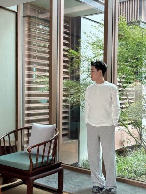 Louis Vuitton Cotton Inside Out Long Sleeve Crew Neck T-Shirt- White (7) Louis Vuitton Cotton Inside Out Long Sleeve Crew Neck T-Shirt- White