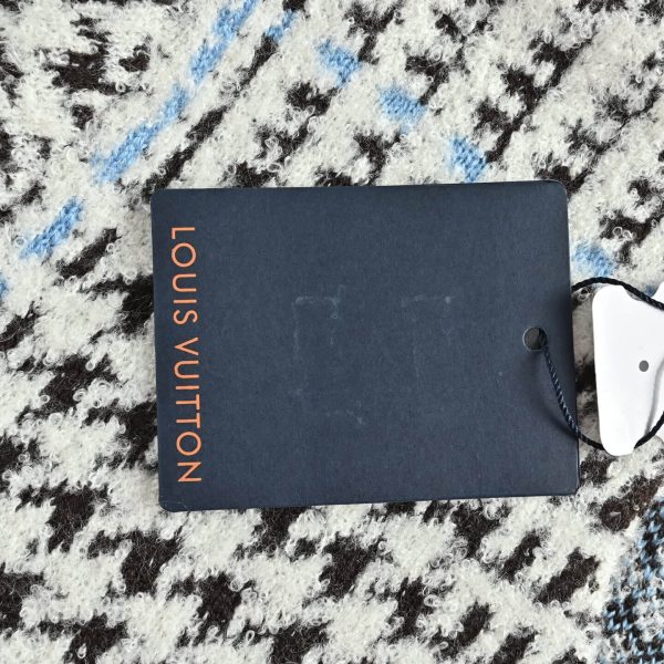 Louis Vuitton Textured Plaid Cardigan- Multicolor (5) Louis Vuitton Textured Plaid Cardigan- Multicolor