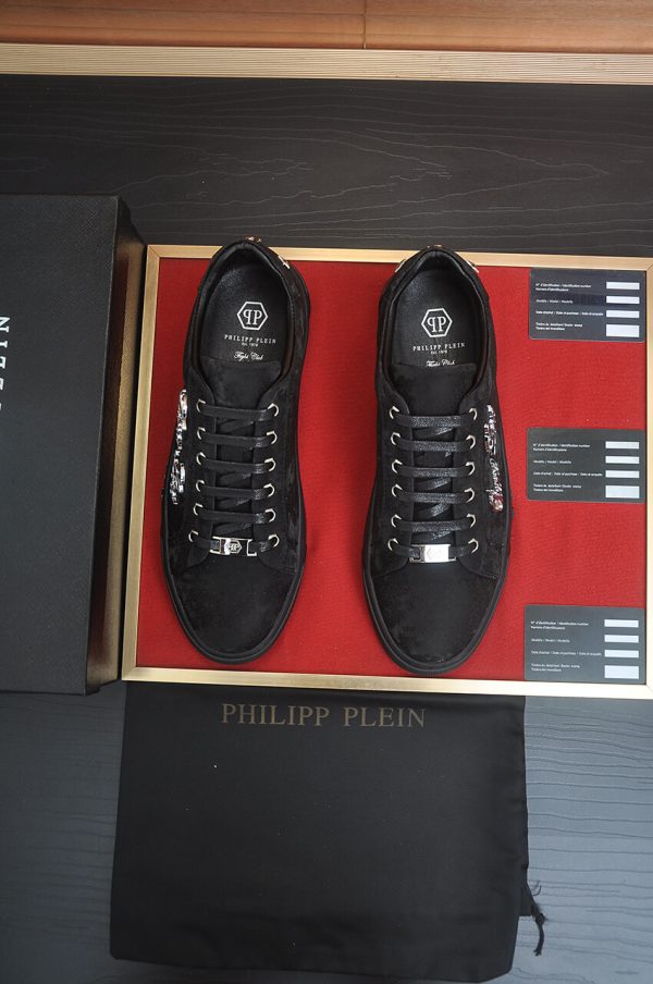 Philipp Plein Cursive Embroidered Suede Low-Top Sneaker – Black