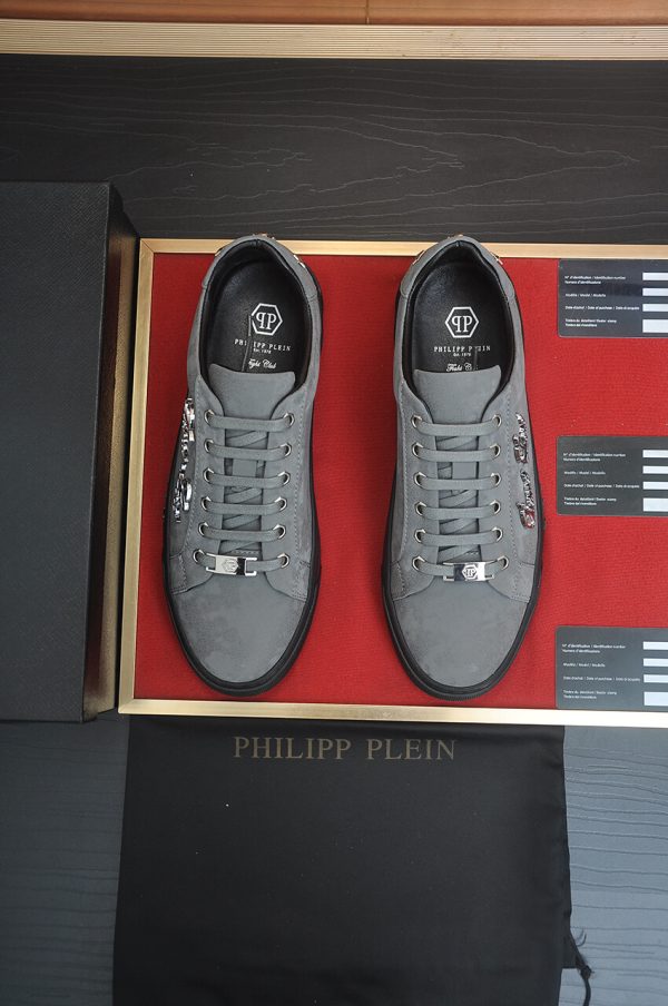 Philipp Plein Cursive Embroidered Suede Low-Top Sneaker – Grey (8) Philipp Plein Cursive Embroidered Suede Low-Top Sneaker – Grey