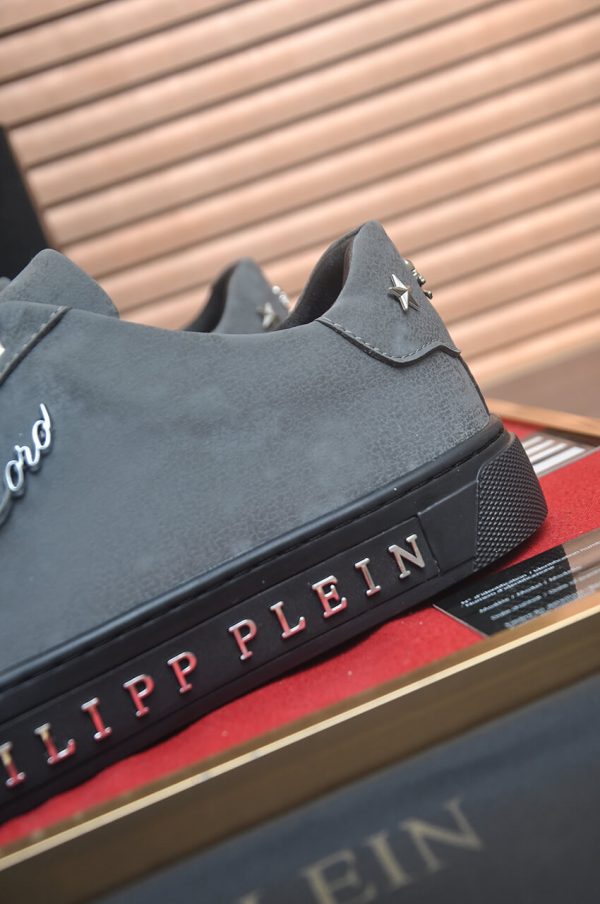 Philipp Plein Cursive Embroidered Suede Low-Top Sneaker – Grey (9) Philipp Plein Cursive Embroidered Suede Low-Top Sneaker – Grey