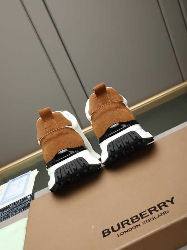 Burberry Equestrian Knight Low-Top Sneaker in White & Tan