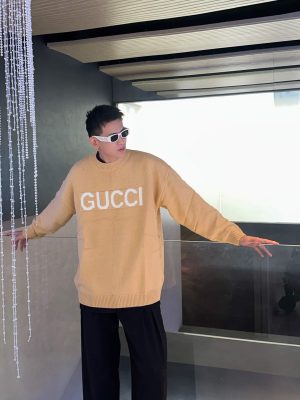 Gucci Intarsia Logo Knit Crewneck Jumper in Camel