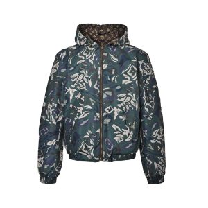 Louis Vuitton Reversible Windbreaker in Green Technical Nylon (8) Louis Vuitton Reversible Windbreaker in Green Technical Nylon